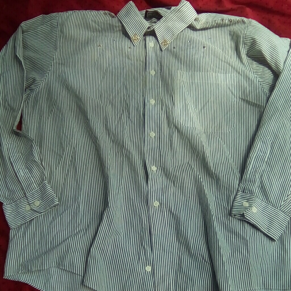 Shirt - Picture 2 of 3